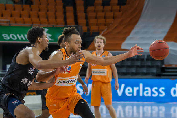 须在常规赛 须在常规赛