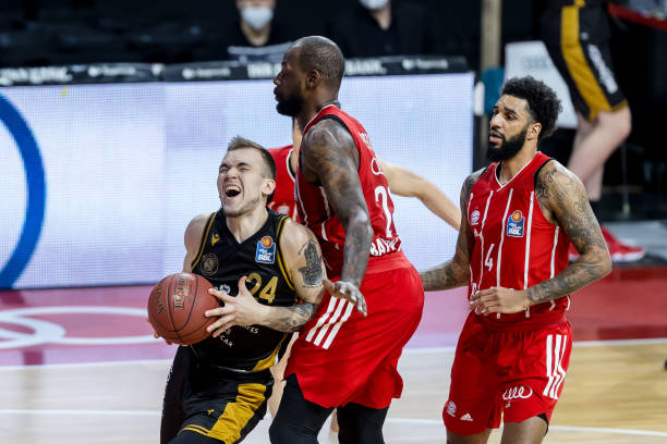 攻防两端日 攻防两端日